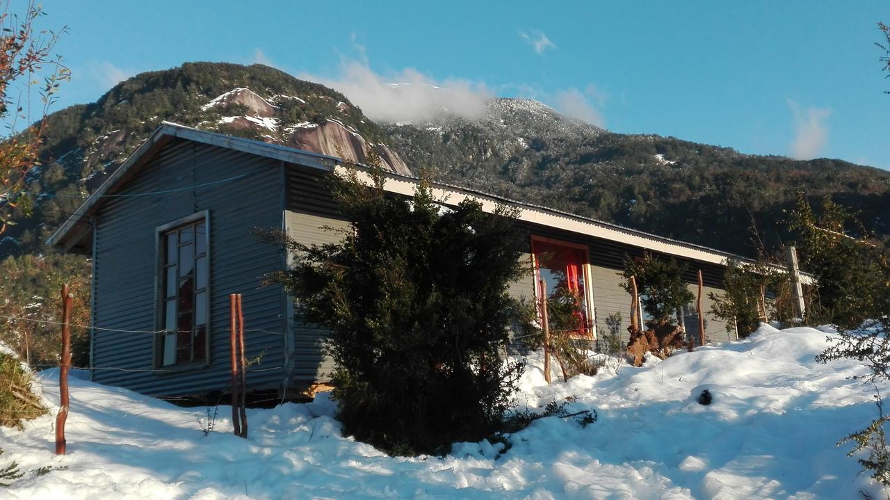 Cabanas Lomas Del Salto Hotell Puerto Chacabuco Eksteriør bilde